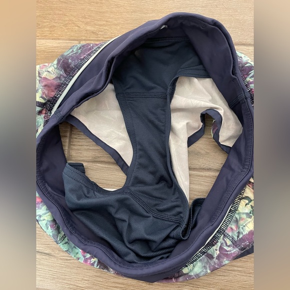 Lululemon Speed Up Shorts 2.5” - Picture 5 of 10